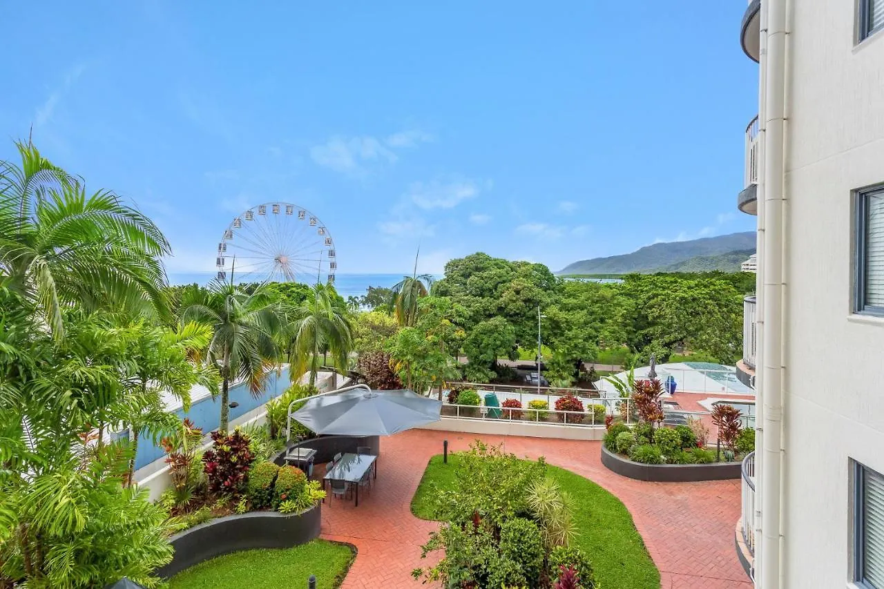 Cairns Esplanade Apartment Ausztrália