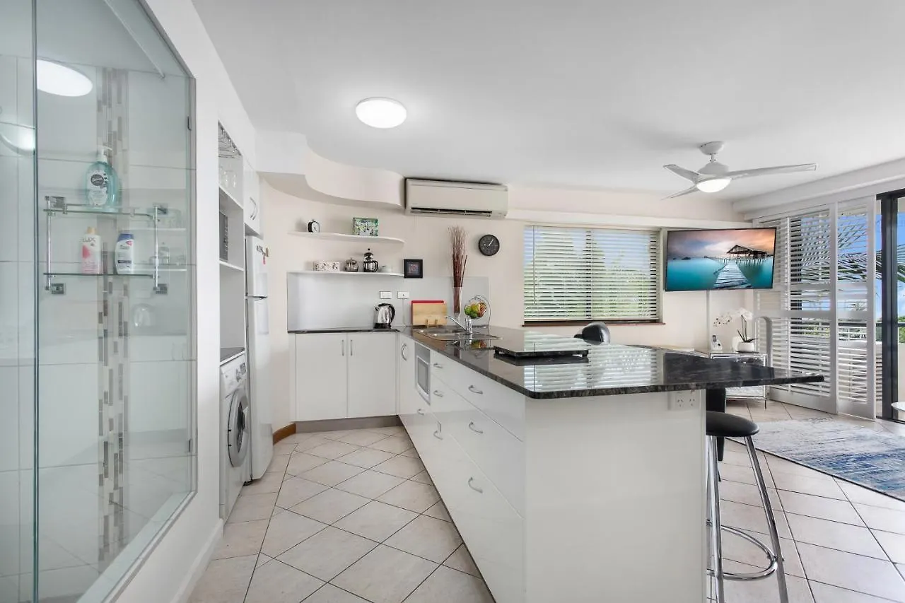 Cairns Esplanade Apartment